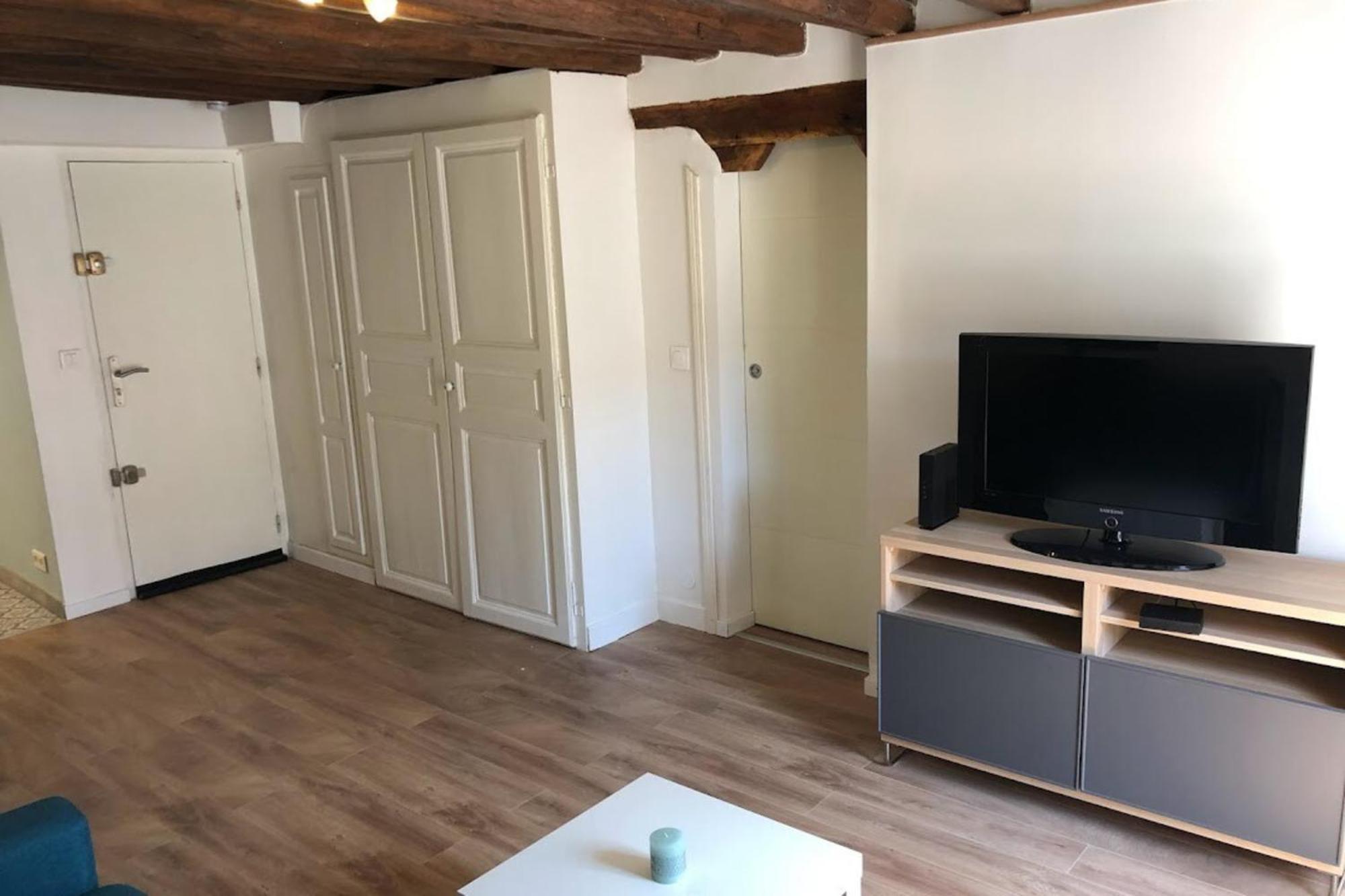 Suites Rive Gauche - FONTAINEBLEAU - Chez Julien Extérieur photo